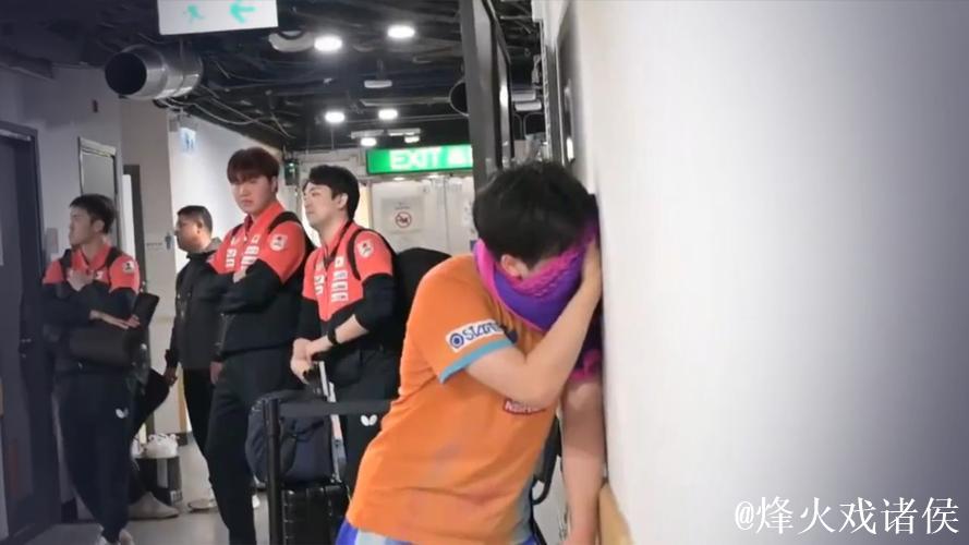 日本小将赛前豪言遭王楚钦逆转,赛后扔毛巾痛哭 日本小将赛前豪言遭王楚钦逆转,赛后扔毛巾痛哭